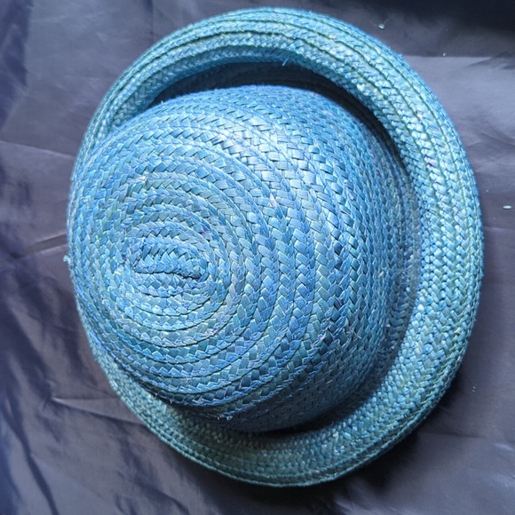 Straw Hat - Picture 3 of 6